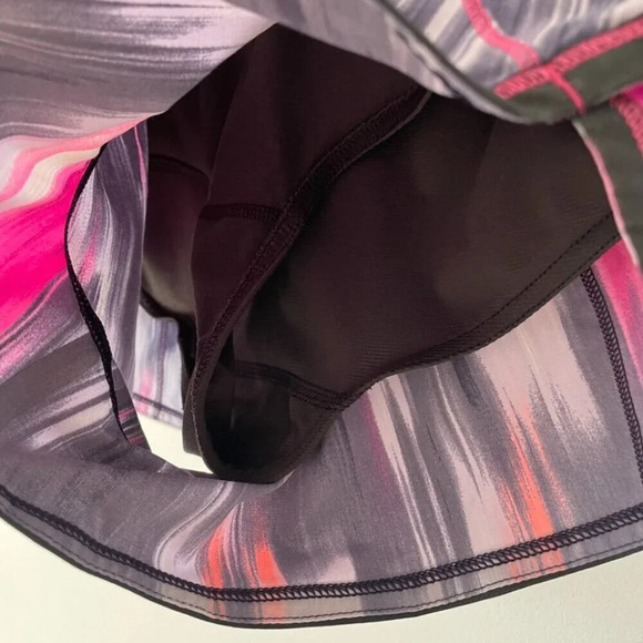 Lululemon Run: Roll Down Short Mirage Deep Indigo Size 2 - Picture 6 of 7